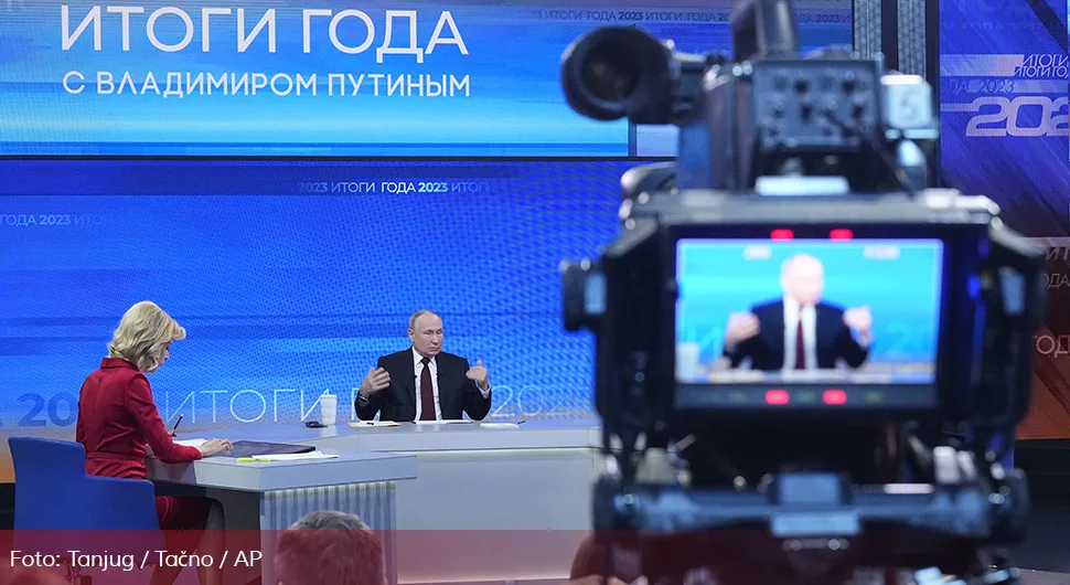 Путин о сукобу у Украјини: Линија фронта 2.000 километара