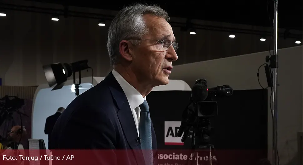 Столтенберг: Украјина да се привремено одрекне дијела својих територија