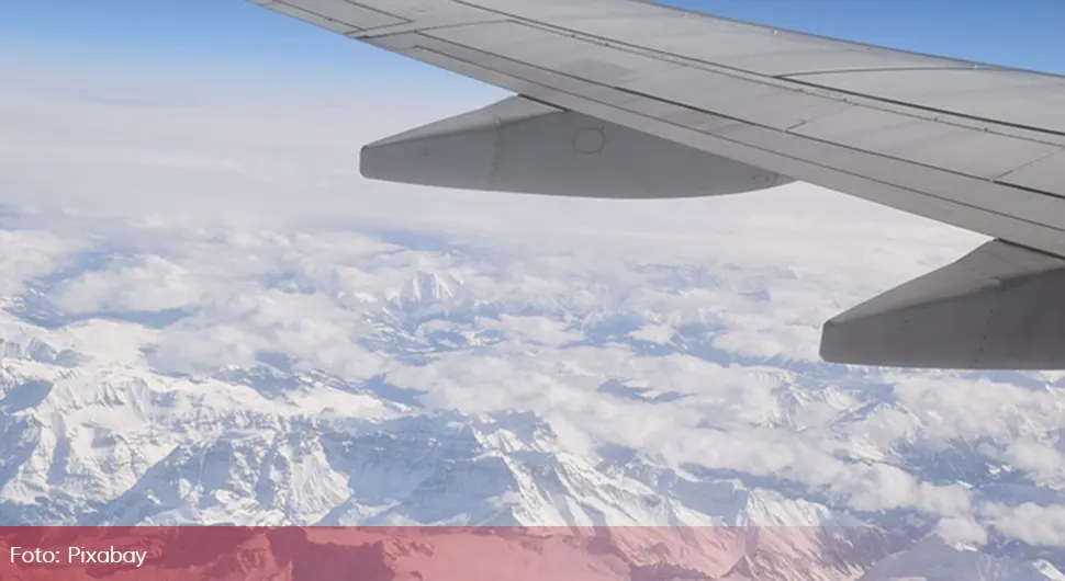 Srušio se avion u planinama!