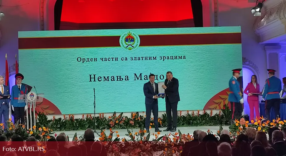Dodik odlikovao Nemanju Majdova