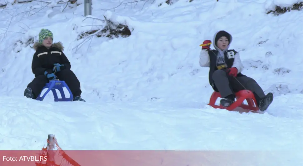 Sankalište u Milićima izmamilo najmlađe na snijeg