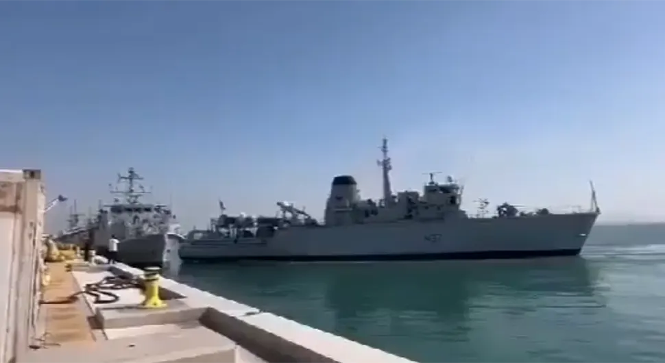 Sudar britanskih ratnih brodova u Bahreinu