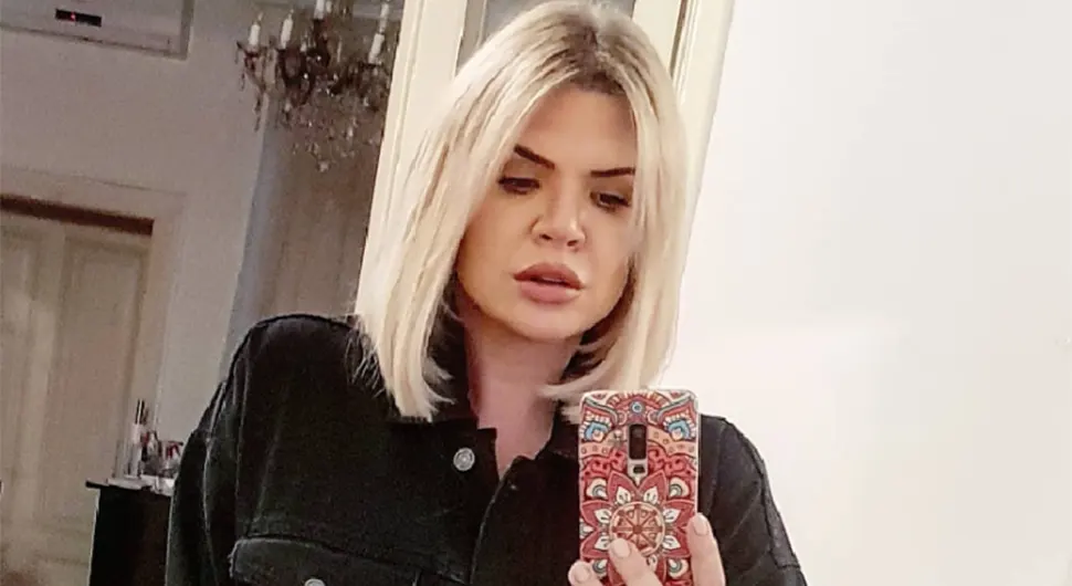 Hrvatska pjevačica koja je digla tri prsta ponovo šokirala Hrvate
