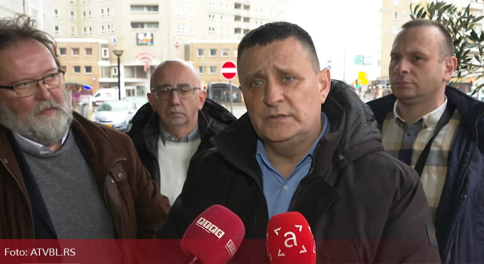 Ljekarski tim UKC-a i Župljanin informisao o stanju generala Mladića