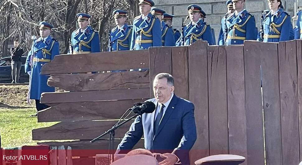 Dodik: Ljudi u Srpskoj slave ovaj dan kao svoj