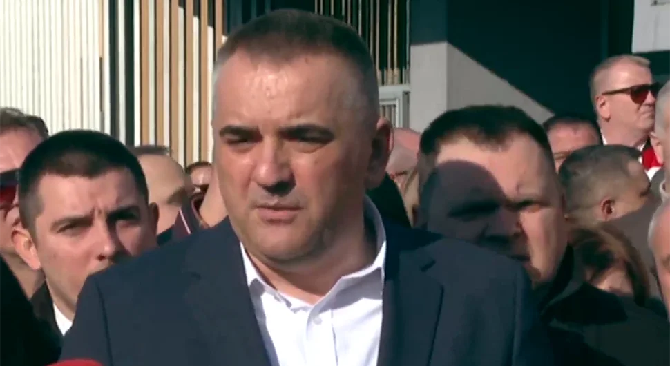 Funkcioneri Srpske napustili suđenje Dodiku: 