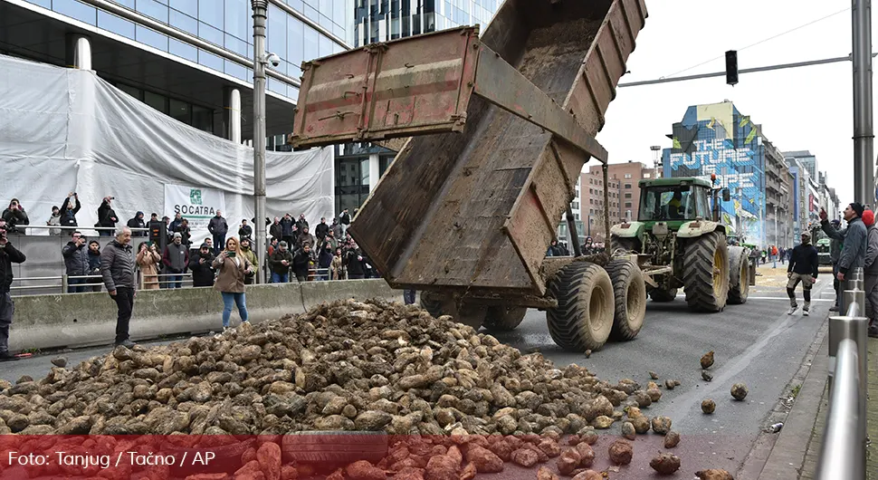 Пољопривредници блокирали приступ европским институцијама у Бриселу