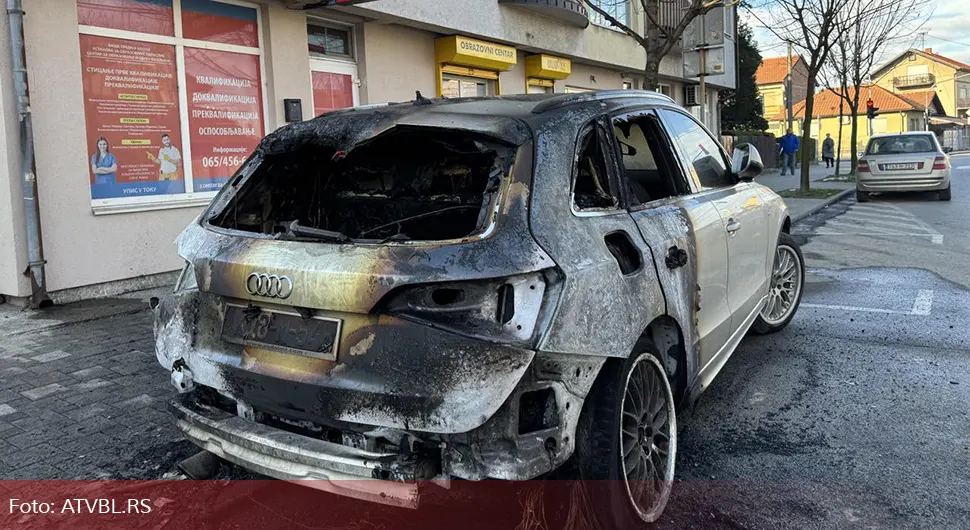 Изгорио аутомобил у Бијељини