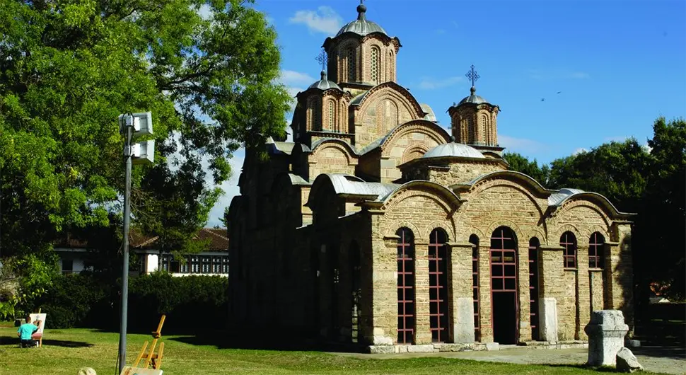 Novac za obnovu uništenih hramova u pogromu i od međunarodnih, i od domaćih donatora