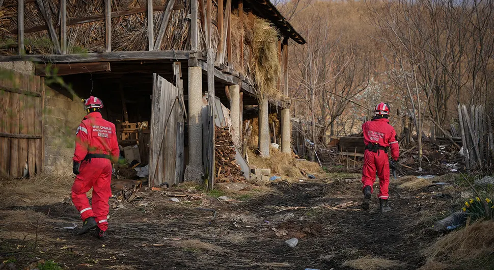 Медији тврде: Ово је разлог зашто је Данкина мајка дошла у руинирану кућу