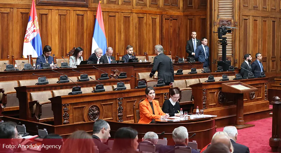 И данас бурна расправа на сједници Скупштине Србије