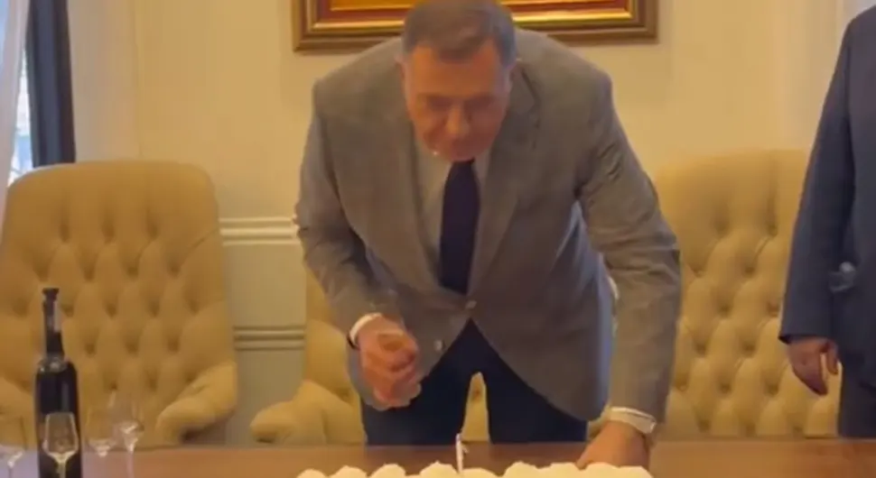 Saradnici iznenadili Dodika za rođendan