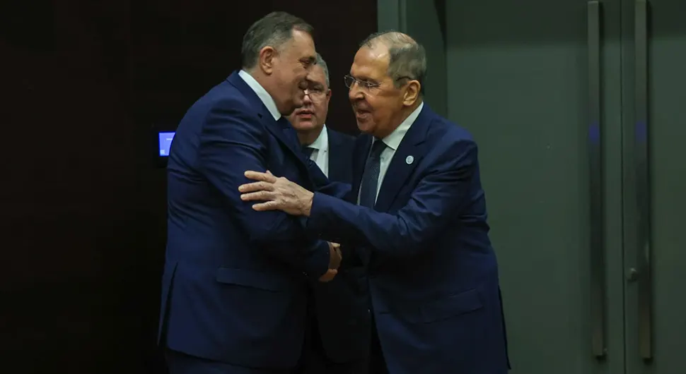 Lavrov čestitao predsjedniku Dodiku Novu Godinu