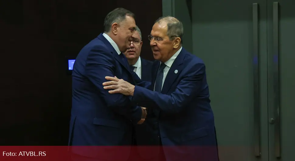 Lavrov poslao poklon Dodiku: Pogledajte šta je dobio