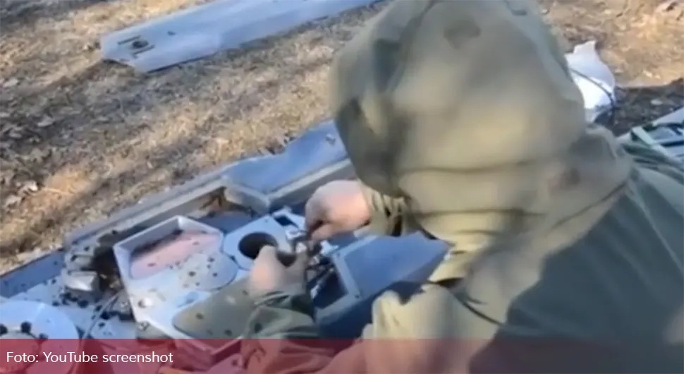 Погледајте како руски стручњак деактивира оборену ракету 