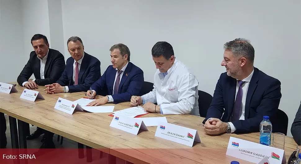 Potpisan memorandum o unapređenju saradnje između UKC-a Srpske i Naučnoistraživačkog centra iz Minska