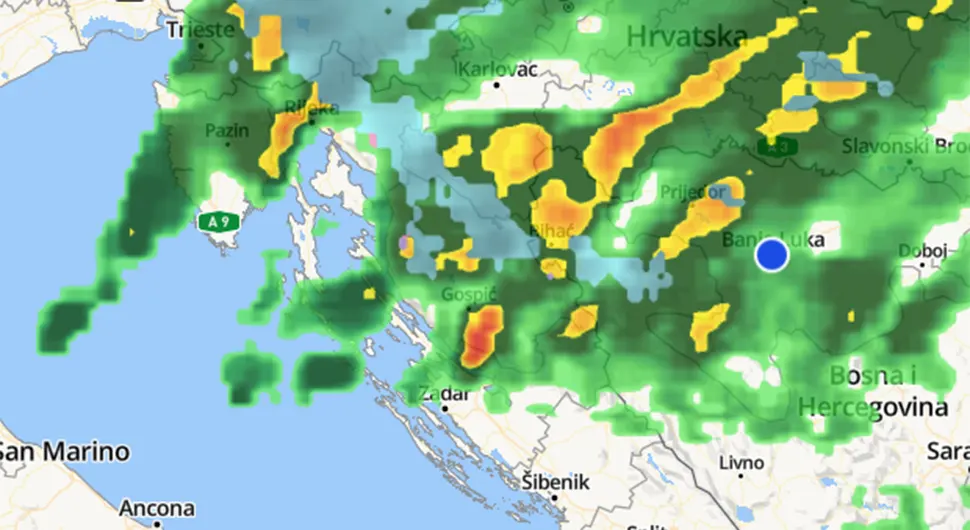 Невријеме захватило Хрватску, пратите уживо како се креће ка БиХ