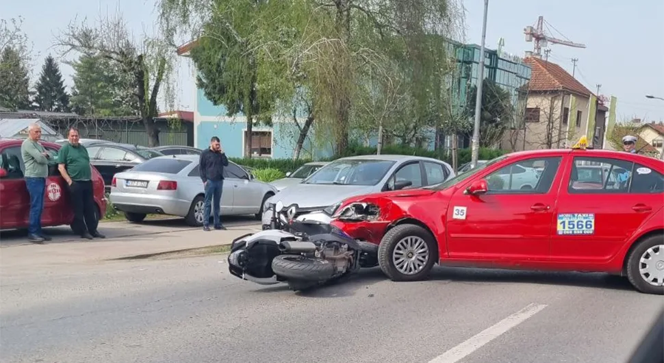 Nezgoda kod kasarne Kozara - vozači oprez!