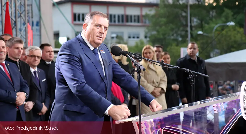 Dodik: Odlučnost pokazana na mitingu 