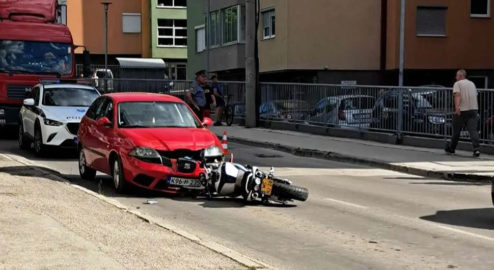 Мотоциклиста повријеђен у тешкој саобраћајној несрећи
