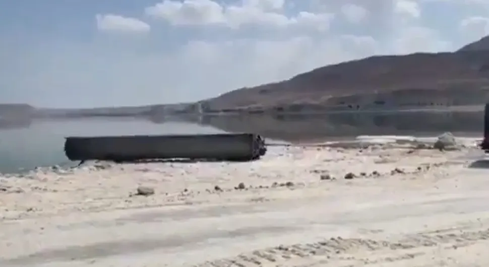Овим је Иран гађао Израел: Кружи снимак монструозног пројектила извученог из Мртвог мора