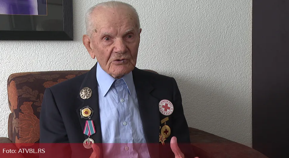Митар (99) је најстарији волонтер Црвеног крста: Снагу ми даје то што помажем људима