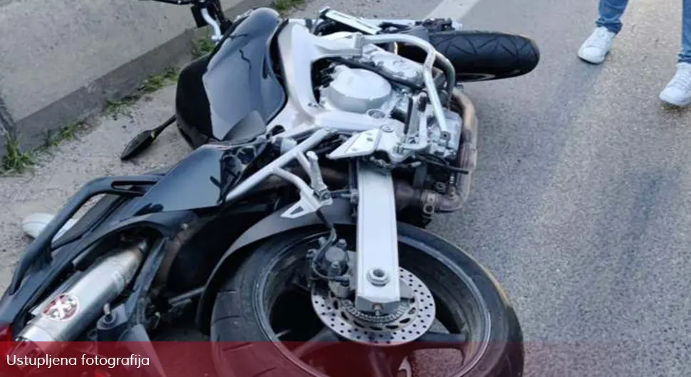 Povrijeđena dvojica policajaca - jedan udaren motorom