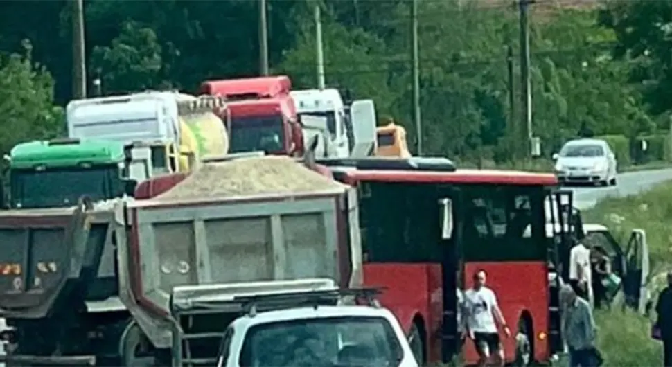 Stravičan sudar autobusa i kamiona: Ima stradalih, više od 20 povrijeđenih