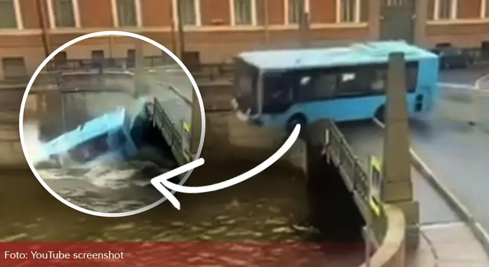 Тренутак пада у воду: Аутобус пун путника завршио у ријеци