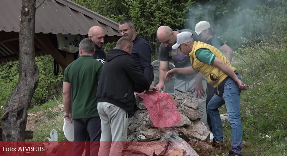 Proslava Prvog maja uz roštilj i muziku