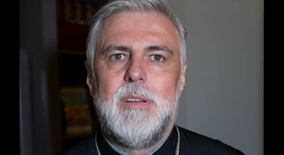 Vladika Grigorije pojasnio da li smije da se uključi veš mašina na crveno slovo