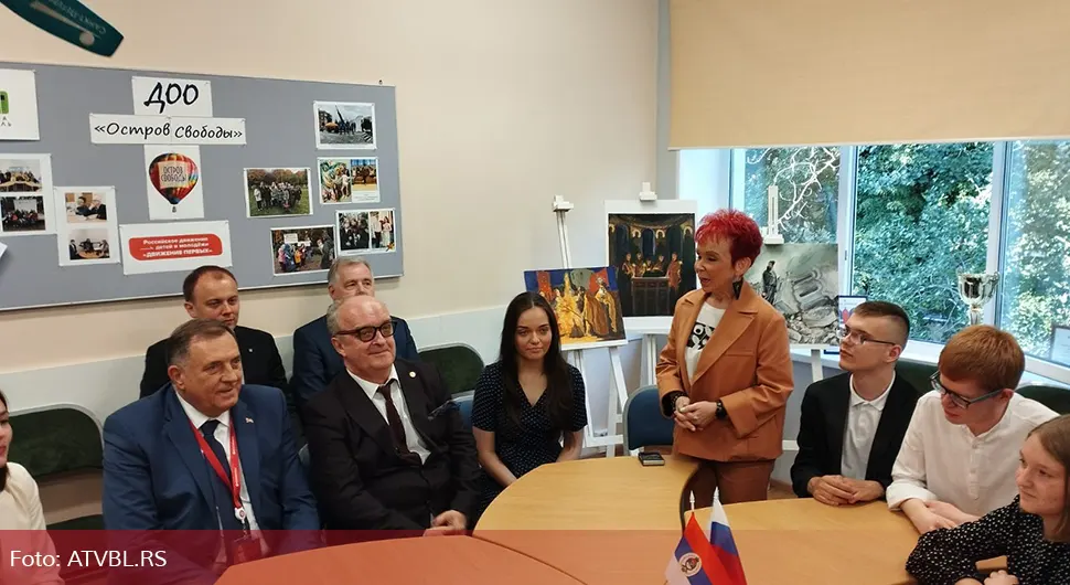 Dodik posjetio školu za slijepe, dočekala ga dobrodošlica na srpskom
