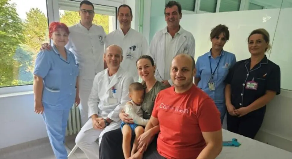 Uspjeh ljekara iz BiH! Spasena ruka dvogodišnjem dječaku