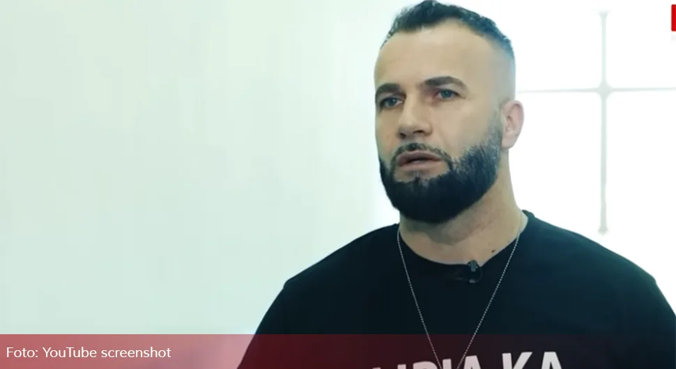 Šokantni snimci iz rodnog mjesta Fatona Hajrizija: Veličaju ga kao heroja dok čekaju tijelo