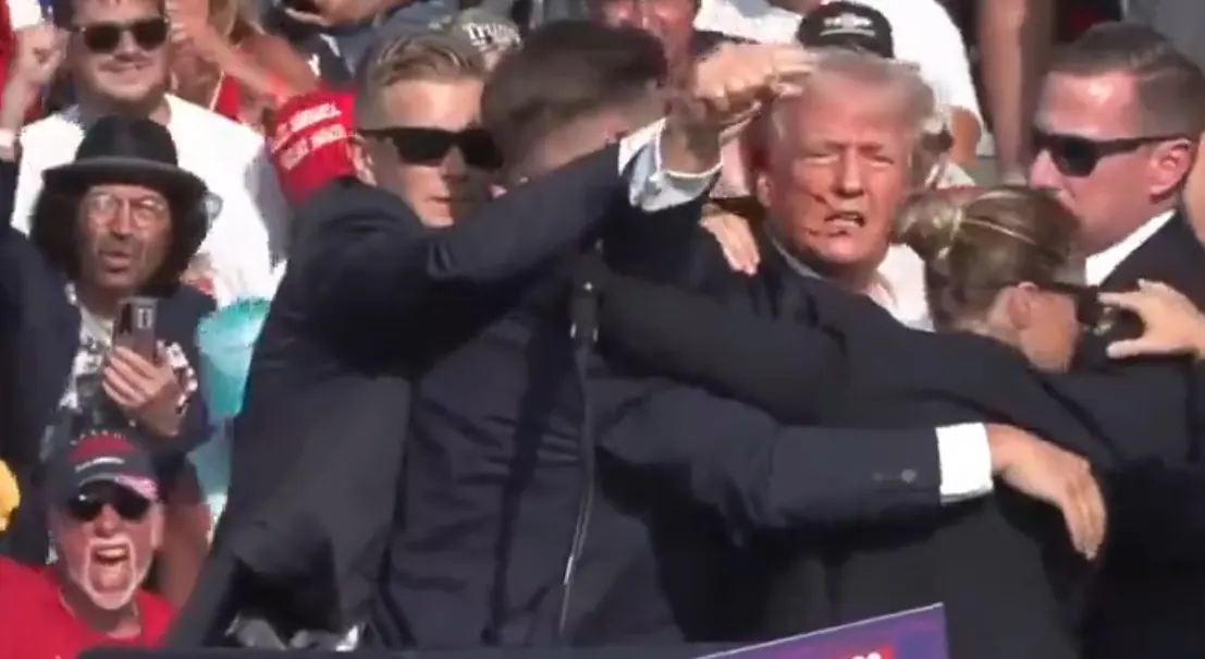 Пуцано на Трампа