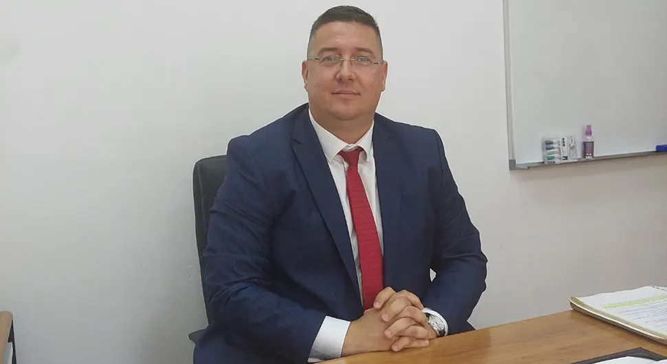 Savić nije htio da preda dužnost Jokiću: Intervenisala policija u JP DЕP-OT