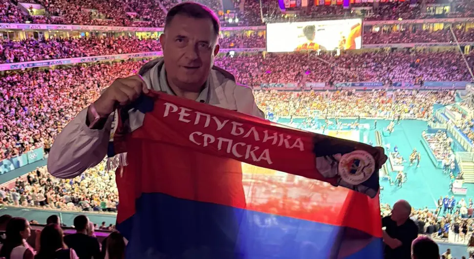 Dodik u Francuskoj bodri Srbiju protiv Amerike: Susret dva Drim tima
