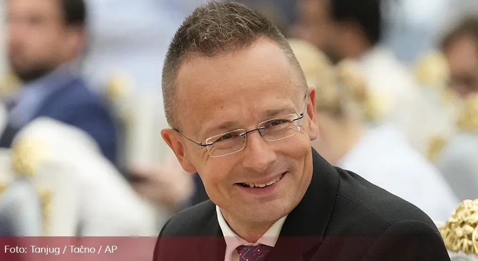 Сијарто: Будимпешти треба политички панцир у Бриселу