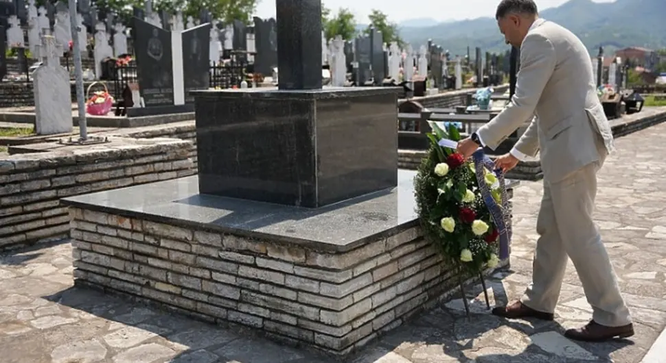 Sramno: Delegacija ЕU se izvinila zbog ''boli koju su nanijeli'' odavanjem počasti srpskim civilnim žrtvama