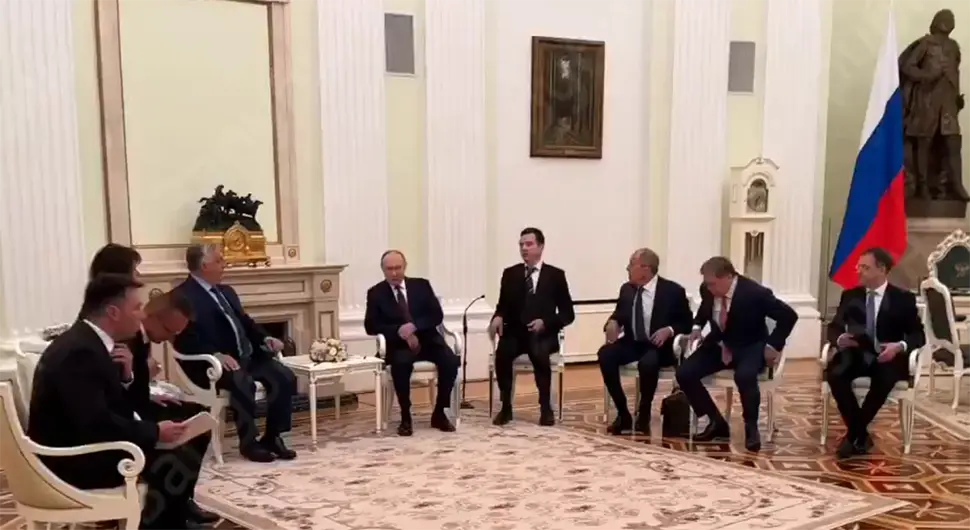 Састали се лидери Русије и Мађарске: Путин дочекао Орбана у Кремљу