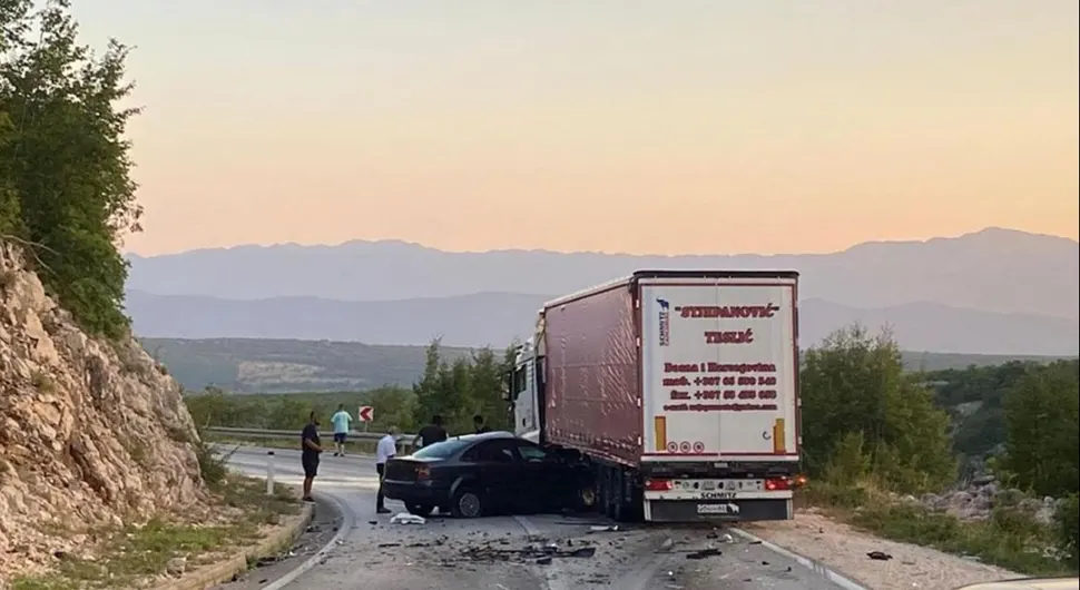 Младић из Прозора погинуо у несрећи између Посушја и Томиславграда
