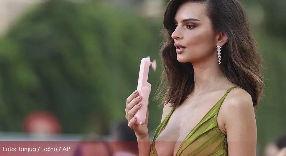 Еmili Ratajkovski ponovo gola