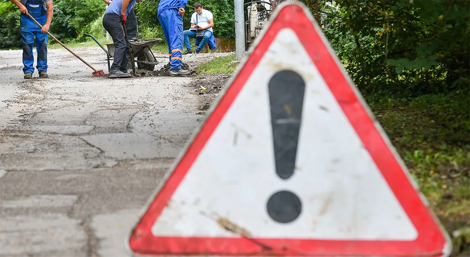 Radovi na putevima usporavaju saobraćaj