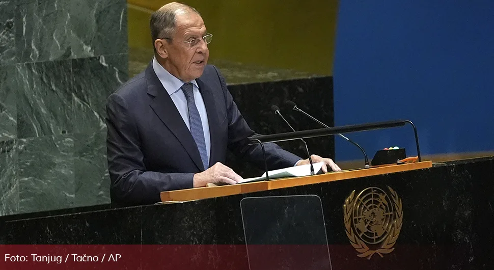 Лавров: Јасно је да Запад покушава да ескалира ситуацију