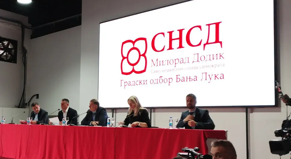 Dodik i Cvijanović na izbornoj konferenciji Gradskog odbora SNSD-a Banjaluka