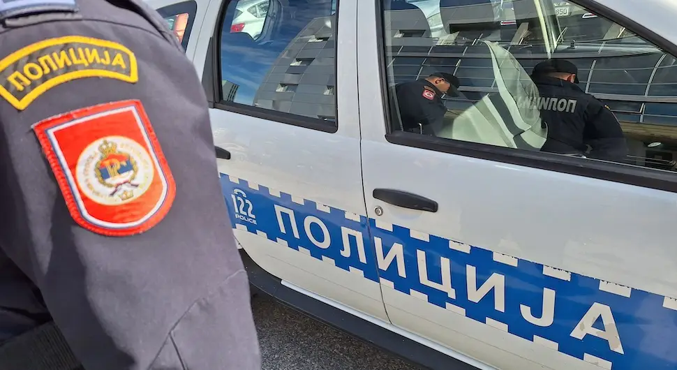 Расвјетљена крађа два аутомобила, ухапшен држављанин Норвешке