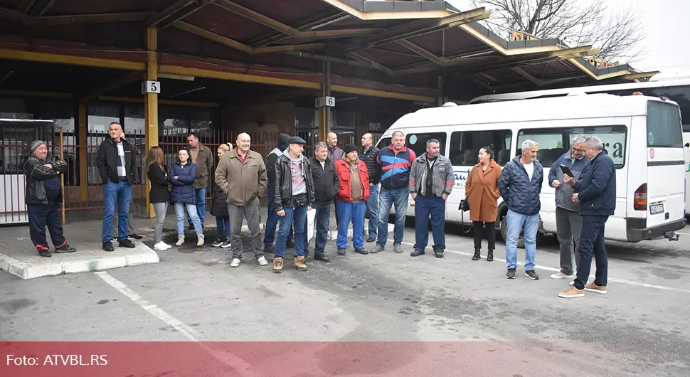 Radnici ''Autotransporta'' Prijedor stupili u štrajk, traže zaostale plate i doprinose