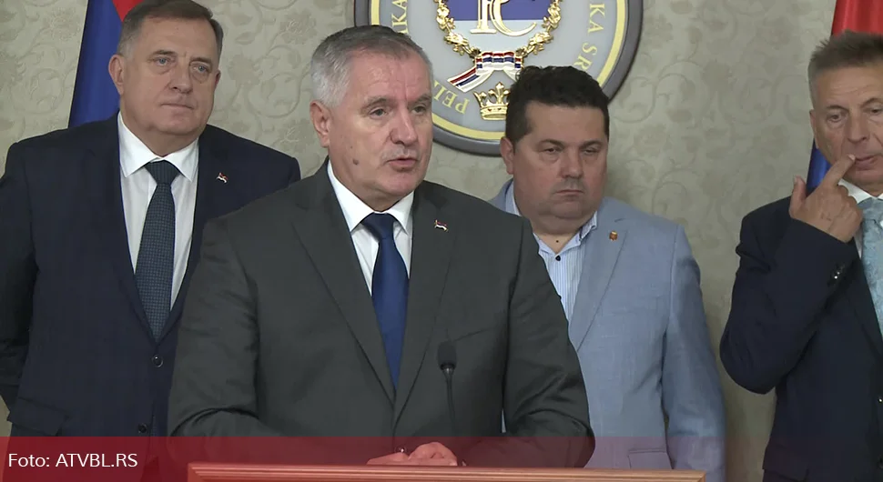 Višković: Gospodo u Sudu, dozovite se pameti, ne gurajte zemlju u neizvjesnost
