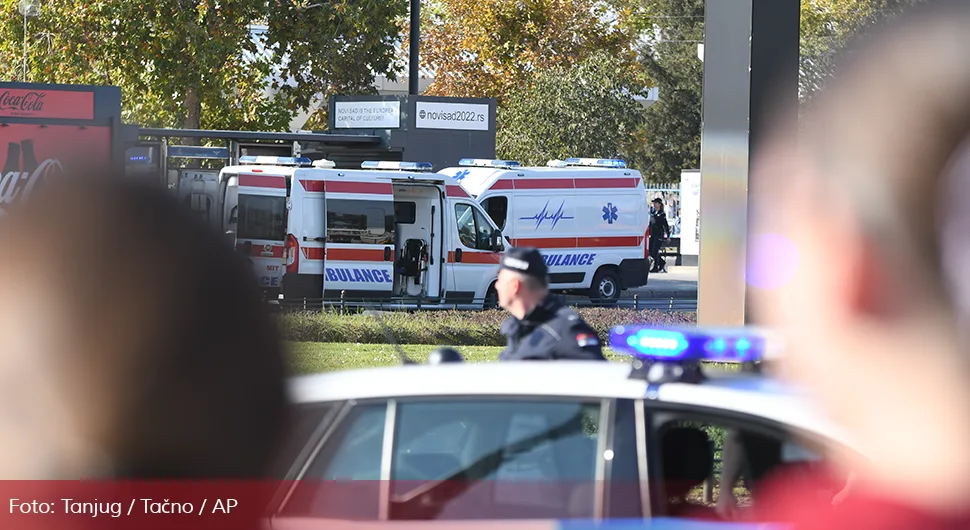 ''Копала бих и рукама и ногама'': Срцепарајуће ријечи мајке која не зна гдје су јој дјеца након трагедије у Новом Саду