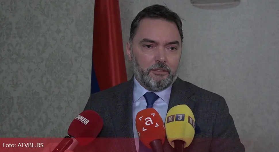 Кошарац: Опозиција поново изабрала Сарајево умјесто Српске и Шмита за шефа